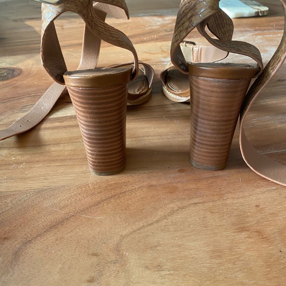 BCBG TAN STRAPY HEELS - Picture 2 of 3